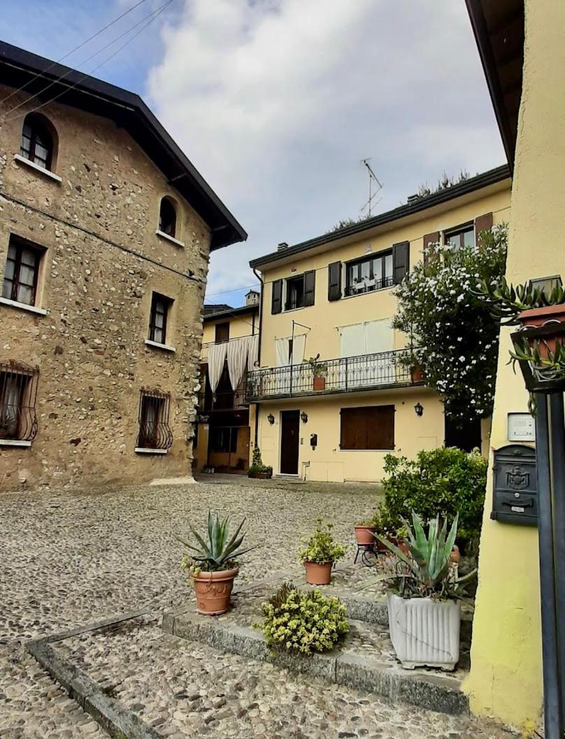 Affascinante Appartamento Nel Castello. Moniga del Garda 외부 사진
